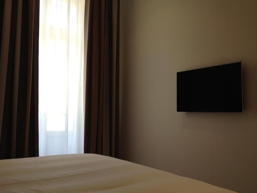 Aparthotel Le 1837 Saint-Affrique Habitación foto